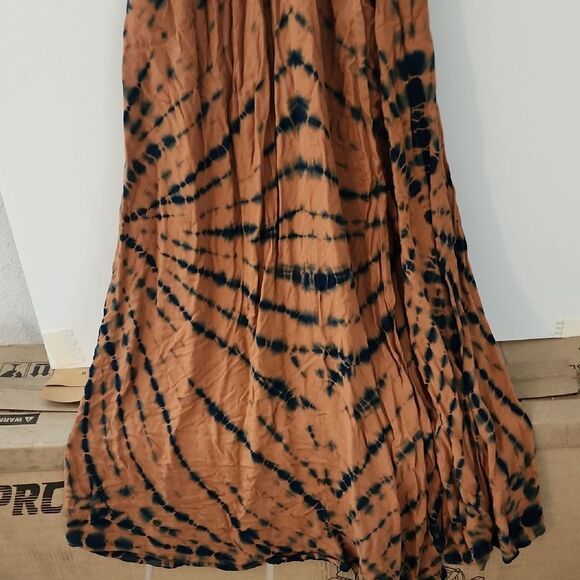 Tie-Dye Sleeveless Dress with Belt - Picture 5 of 5